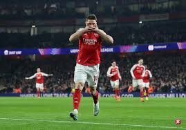 PeRo连续领跑积分榜，4AM已跌出前六，最后一日将上演五队争冠