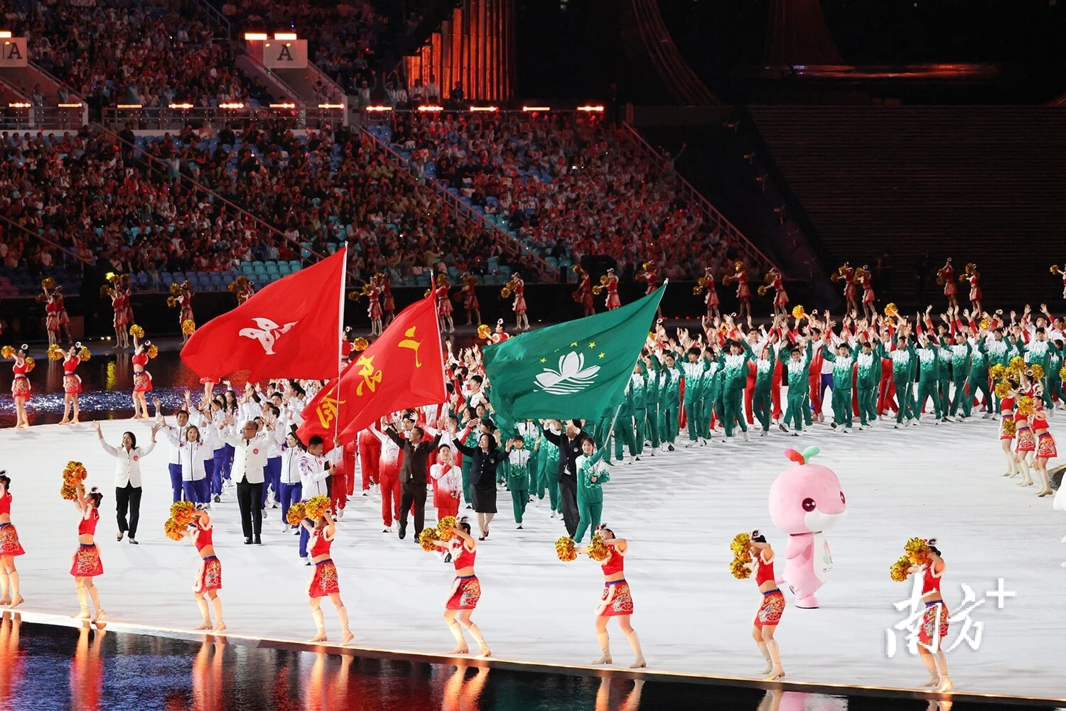 《裁判的训练：如何培养出一双能分辨160公里球路的眼睛？》